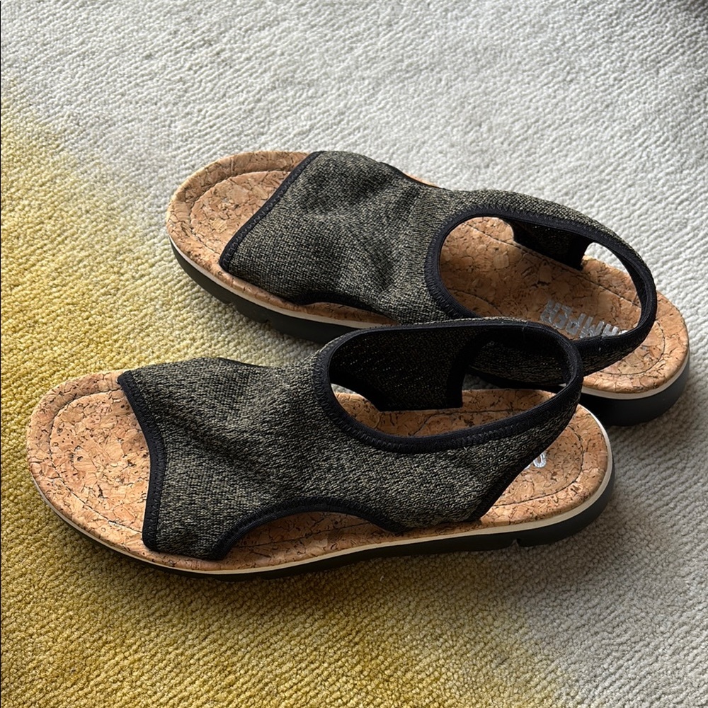 Camper Black and brake kiwi Women's Sandals